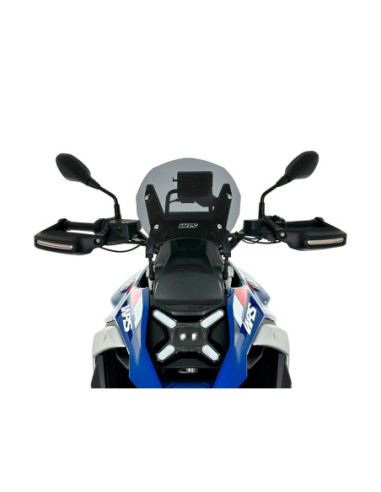 PRIEKINIS STIKLAS SPORTAS R1300GS TAMSUS